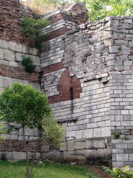 Istanbul_Theodosianische Landmauer