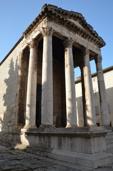 Pula - Augustus-Tempel