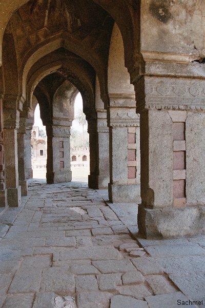 Delhi - Mausoleum des Isa Khan Niyazi