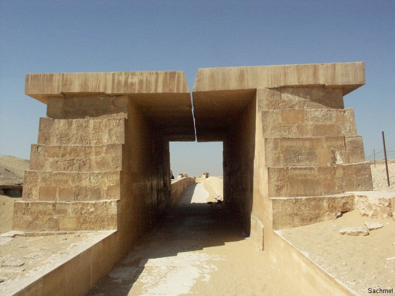 Saqqara_Aufweg der Unas-Pyramide